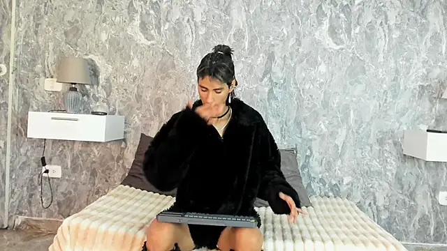 Sam Parrker online show from 04.17.26