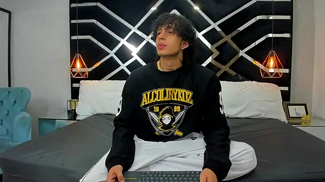 JayTaylorr online show from 05.19.26
