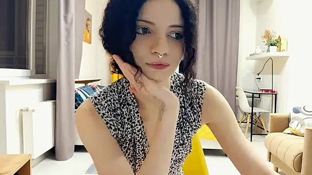 CinnamonCurl online show from 05.10.26