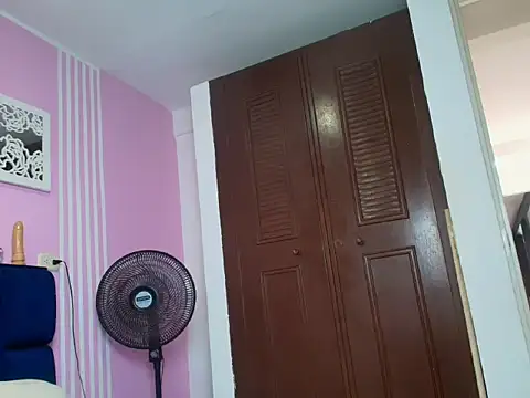 Snapshot of taylor_Stele chatting on 05.29.26 taylor Stele online show from 05.29.26