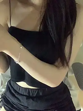 Snapshot of Summ_vn chatting on 04.24.26 Summ vn online show from 04.24.26