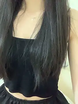 Snapshot of Summ_vn chatting on 04.29.26 Summ vn online show from 04.29.26