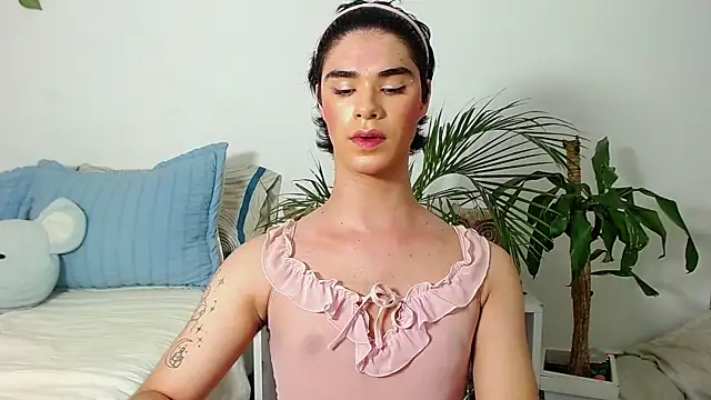 Snapshot of Rosseta_cute1 chatting on 05.15.26 Rosseta cute1 online show from 05.15.26