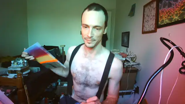 Snapshot of JohnnyMoves chatting on 07.16.26 JohnnyMoves online show from 07.16.26