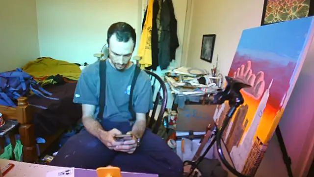 Snapshot of JohnnyMoves chatting on 07.28.26 JohnnyMoves online show from 07.28.26