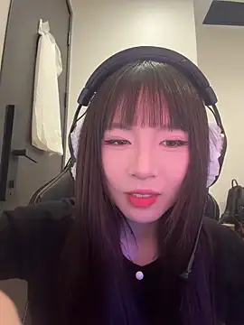 Snapshot of nide-baby chatting on 05.16.26 nide-baby online show from 05.16.26