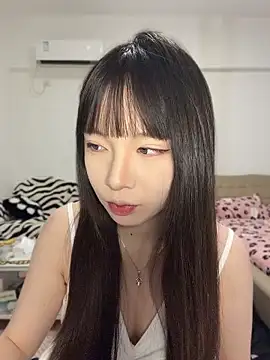 Snapshot of nide-baby chatting on 05.24.26 nide-baby online show from 05.24.26