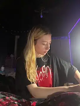 Spoilmedaddy732 online show from 04.18.26