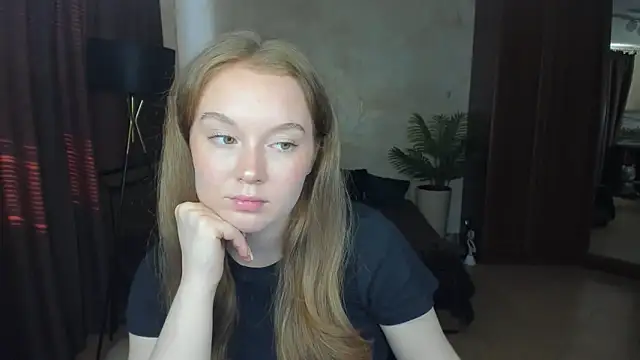 Snapshot of ValeriSunny chatting on 05.21.26 ValeriSunny online show from 05.21.26