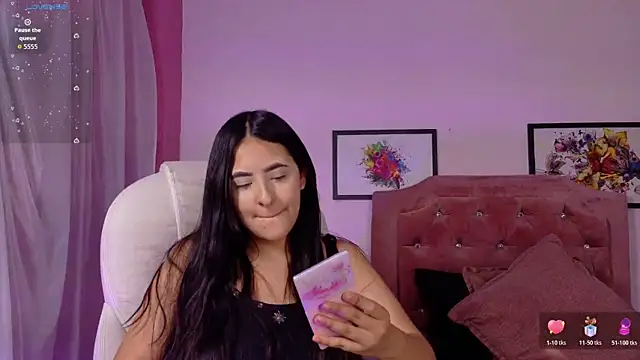 Snapshot of Maggiee_1 chatting on 06.25.26 Maggiee 1 online show from 06.25.26