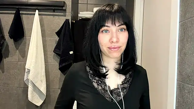 Snapshot of LuisaAlconcel chatting on 05.05.26 LuisaAlconcel online show from 05.05.26