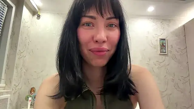 Snapshot of LuisaAlconcel chatting on 05.20.26 LuisaAlconcel online show from 05.20.26