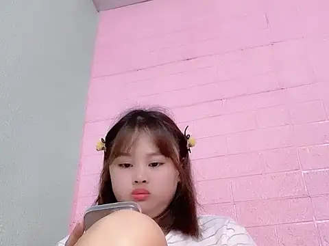 NhungNhun789 online show from 04.27.26