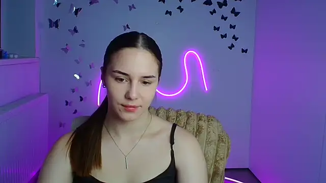 Snapshot of Kyara_ra chatting on 06.21.26 Kyara ra online show from 06.21.26