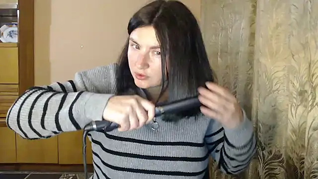 AlinaxJames online show from 04.21.26