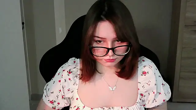 Snapshot of Kimberly_Charm chatting on 07.23.26 Kimberly Charm online show from 07.23.26