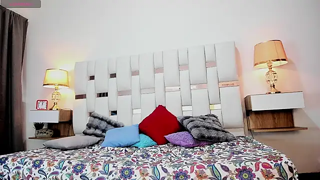 Aurora Rinaldi online show from 04.18.26