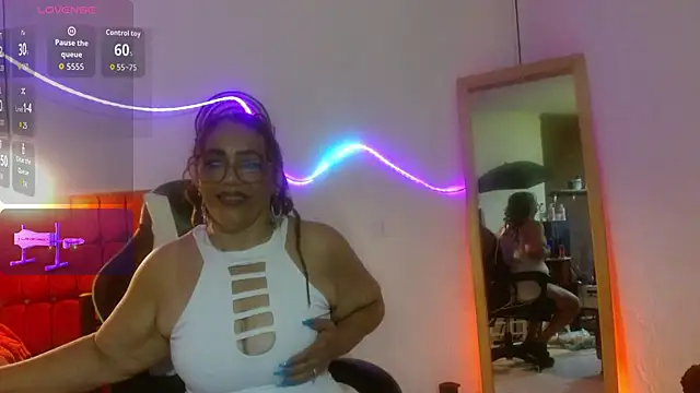 Sweet-Mommy-Milf online show from 05.03.26