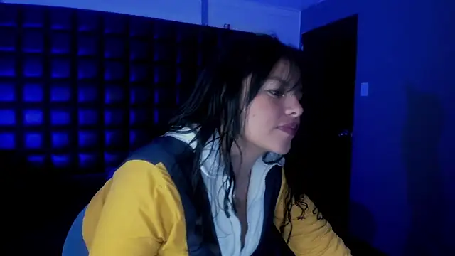 LilaVelvet online show from 05.02.26