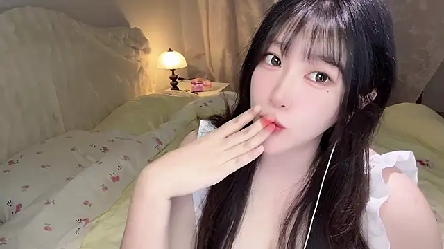 Snapshot of SweetButWildbaby chatting on 05.14.26 SweetButWildbaby online show from 05.14.26