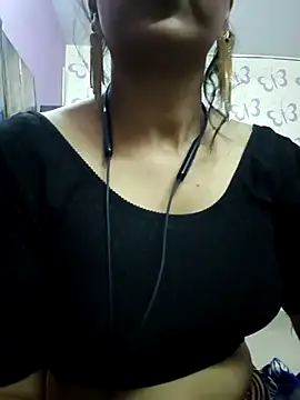 Snapshot of Beborani chatting on 04.30.26 Beborani online show from 04.30.26