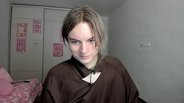 milliKira006 online show from 05.10.26