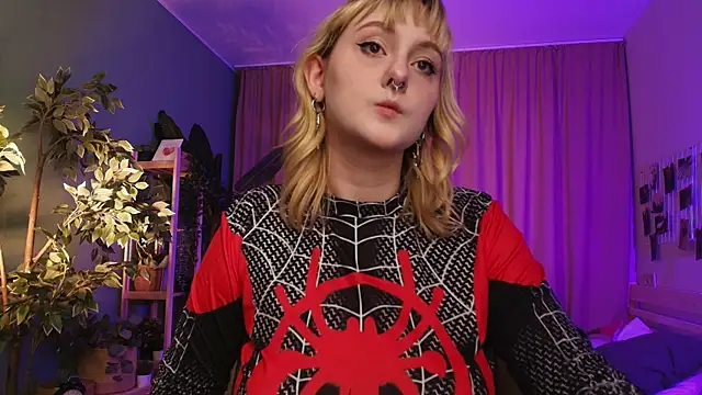 Emma Thomps online show from 05.15.26