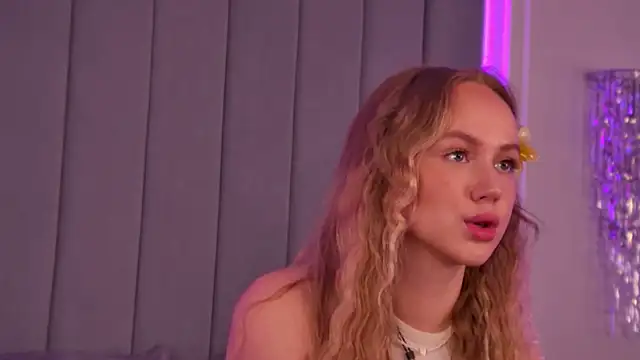 Emi Sterling online show from 05.11.26