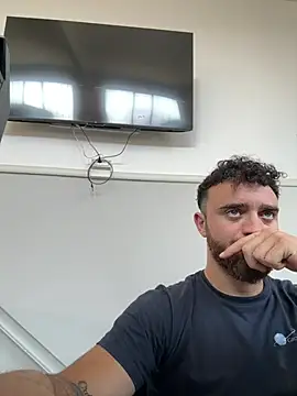 Snapshot of ildoge chatting on 06.26.26 ildoge online show from 06.26.26