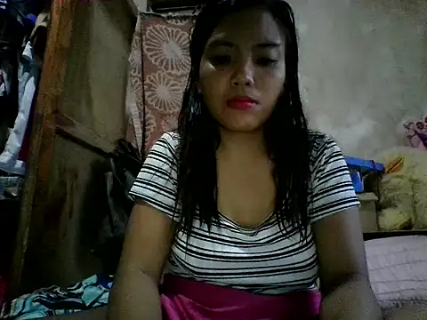 Snapshot of juicyredt chatting on 04.27.26 juicyredt online show from 04.27.26