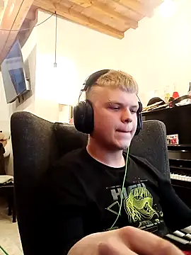 ReekingWild online show from 04.25.26