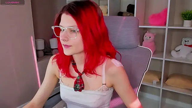 Bonnie Hernandez online show from 05.02.26