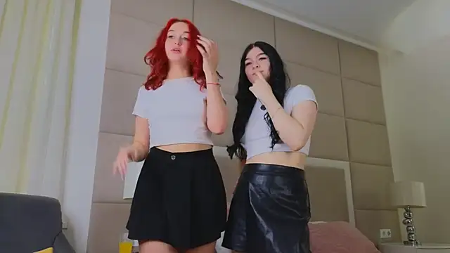 TaffyLune online show from 04.23.26