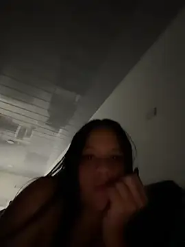 Lupitaa33 online show from 04.20.26