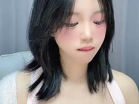 TwinXXyan online show from 04.21.26