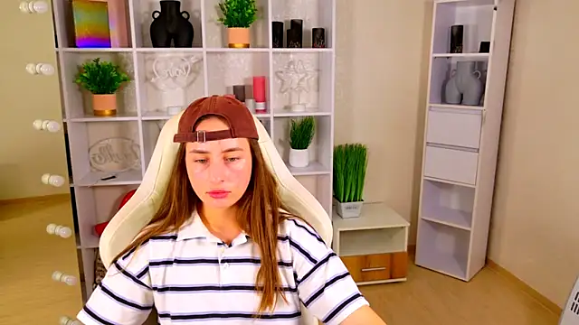 NadinnL online show from 05.24.26