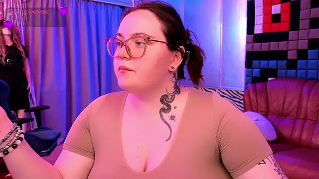 Snapshot of CatherineClaire chatting on 07.18.26 CatherineClaire online show from 07.18.26