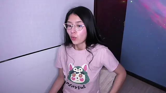 Snapshot of Danii_rizzo chatting on 05.26.26 Danii rizzo online show from 05.26.26
