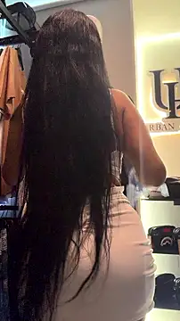 Laia Hills online show from 08.07.26