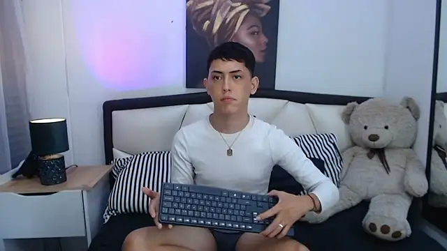 Iam Cami  online show from 04.21.26