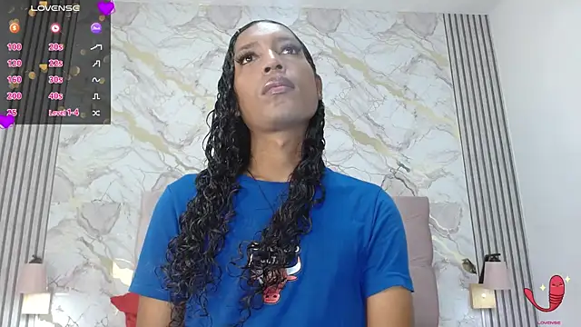 Mia Hiills online show from 05.19.26
