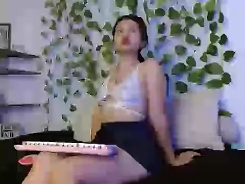 Jennal-Guerrero online show from 05.15.26