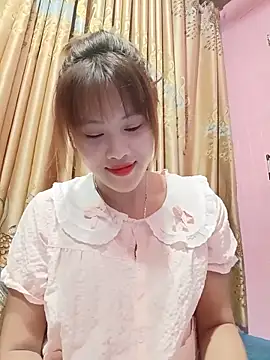 Snapshot of Ly-sexyy chatting on 06.12.26 Ly-sexyy online show from 06.12.26