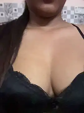 priyaaa201 online show from 05.05.26