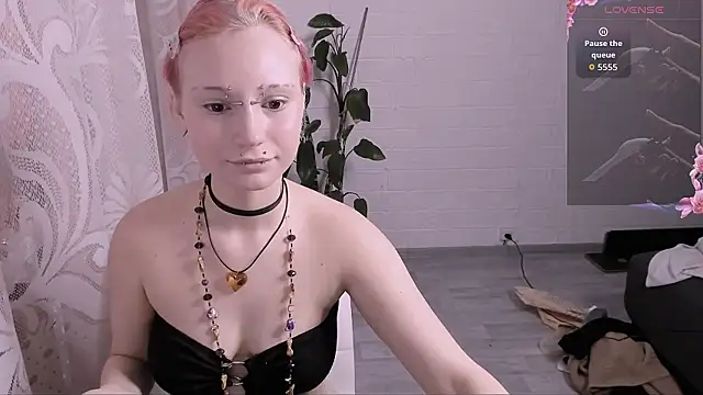 VikaViktoria online show from 06.05.26