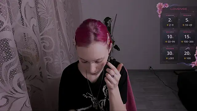 Snapshot of VikaViktoria chatting on 06.29.26 VikaViktoria online show from 06.29.26