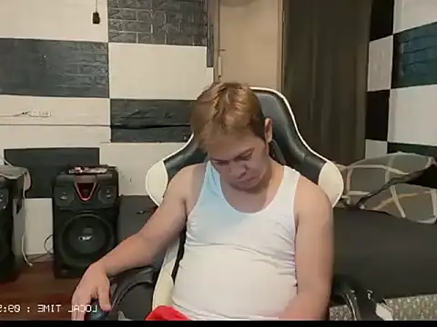 FuckMeeGUYS online show from 06.16.26