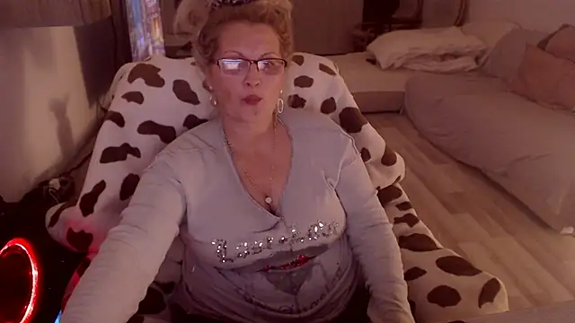 Divineblond online show from 01.12.26