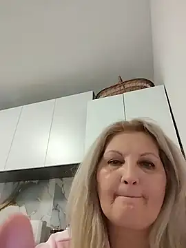 Divineblond online show from 02.20.26