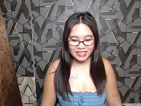 ur prettychelsie online show from 06.10.26